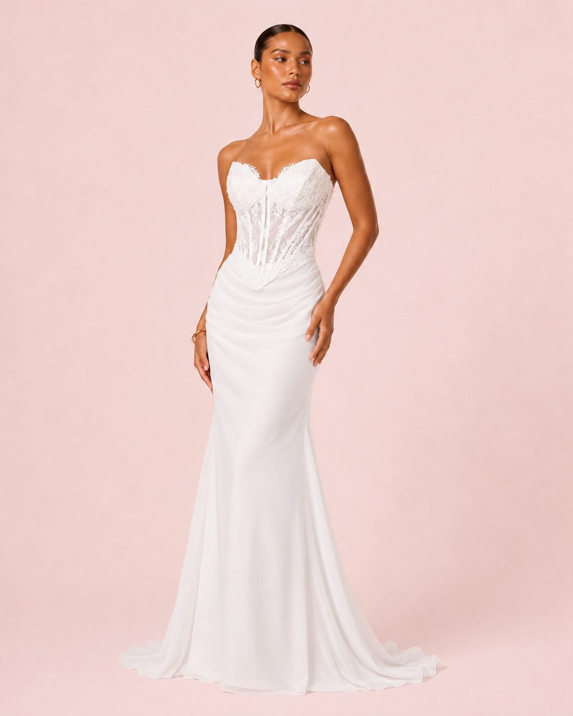 Axelle - Longue robe en mousseline avec corset brodé