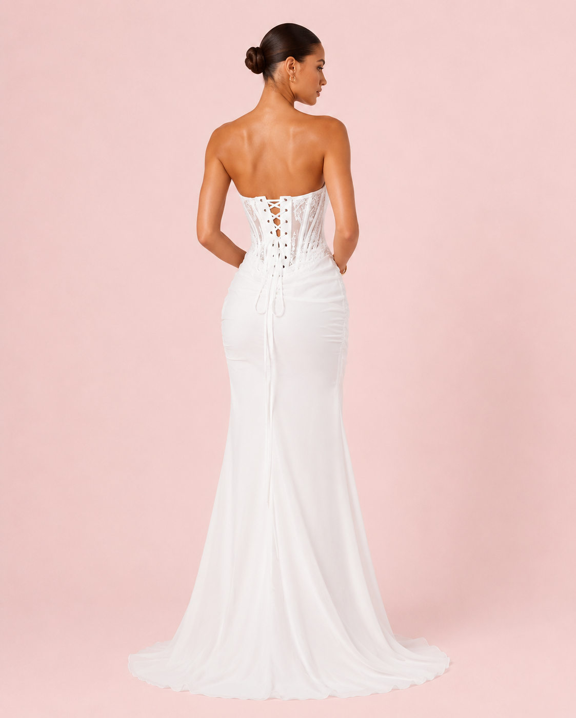 Axelle - Longue robe en mousseline avec corset brodé