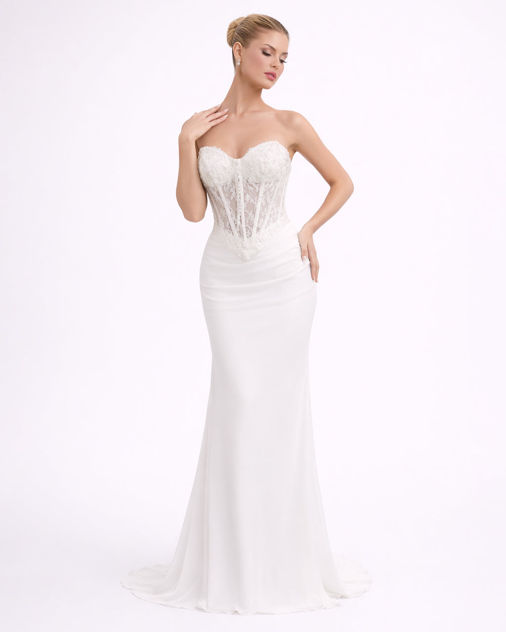 Axelle - Longue robe en mousseline avec corset brodé