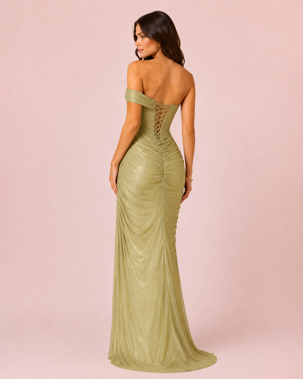 Shania - Longue robe en satin vert olive