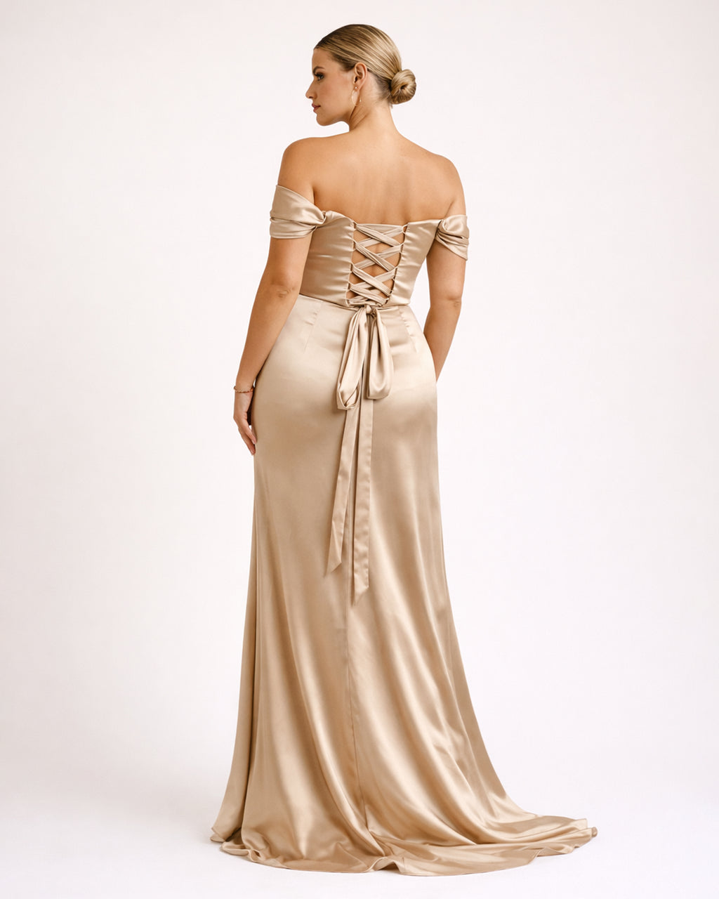 Mia - Robe à épaules dénudées champagne