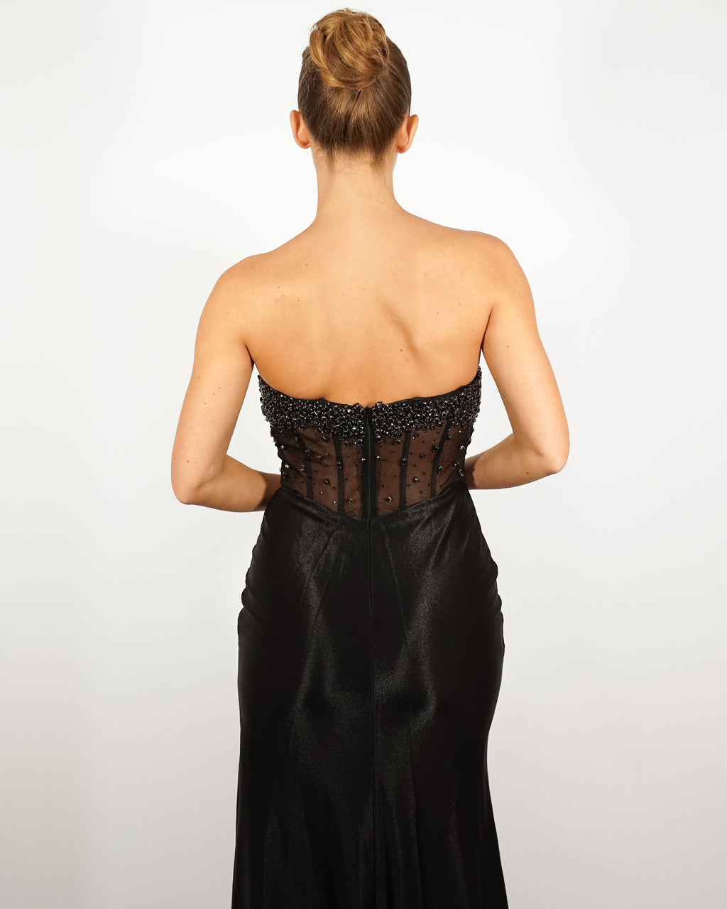 Opale - Robe de soirée noire avec bustier perlé