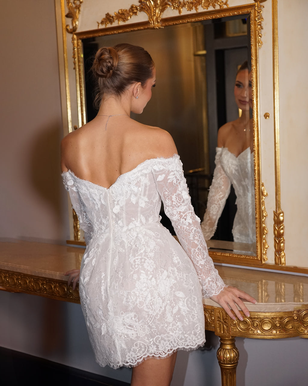 Robe de Mariée Courte Manches Longues