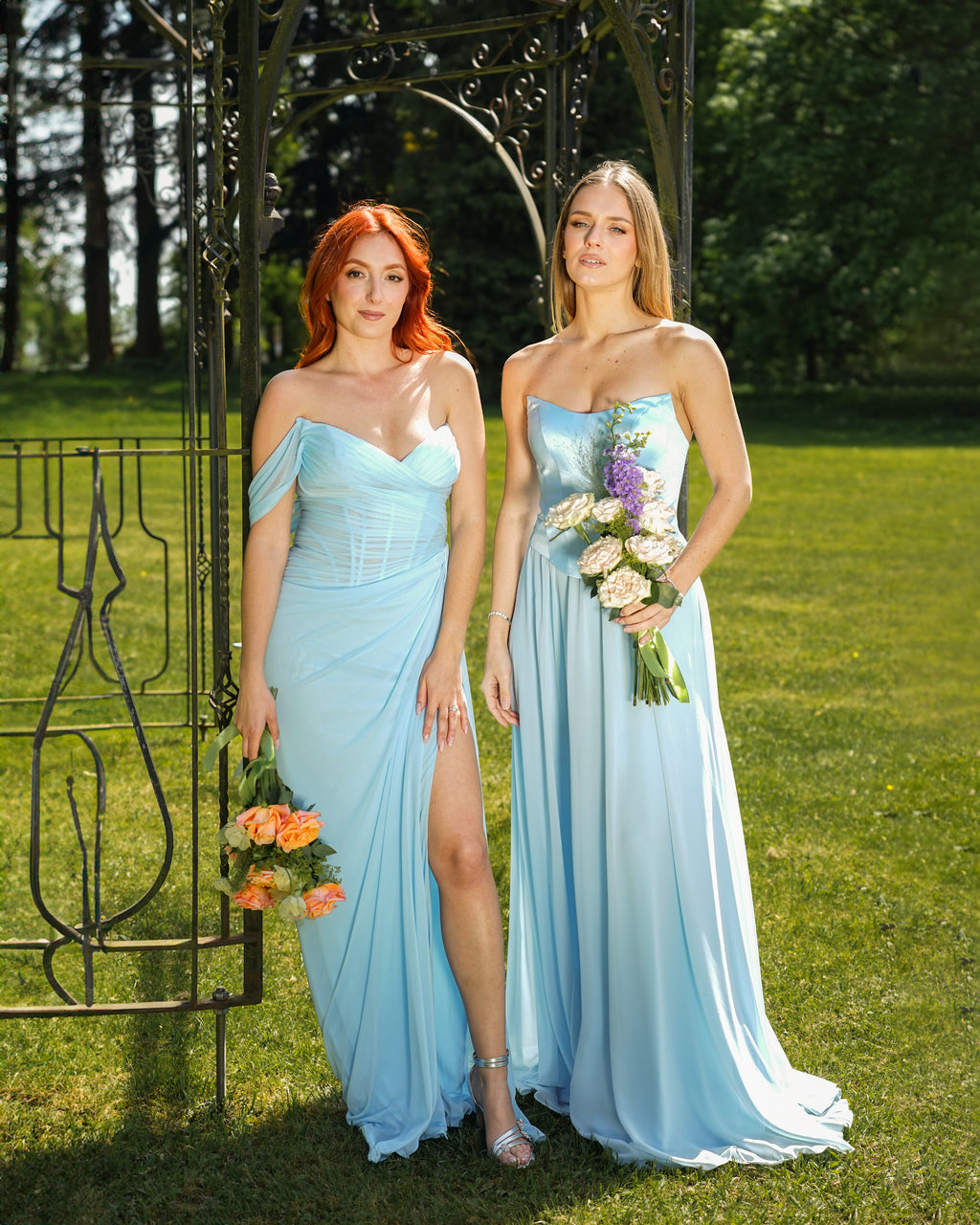 Valeria - Longue robe drapée asymétrique bleu ciel