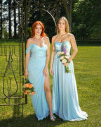 Valeria - Longue robe drapée asymétrique bleu ciel