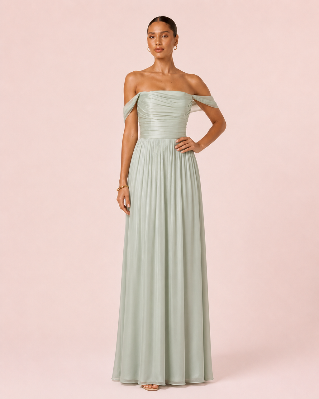Elsa - Longue robe satinée vert sauge