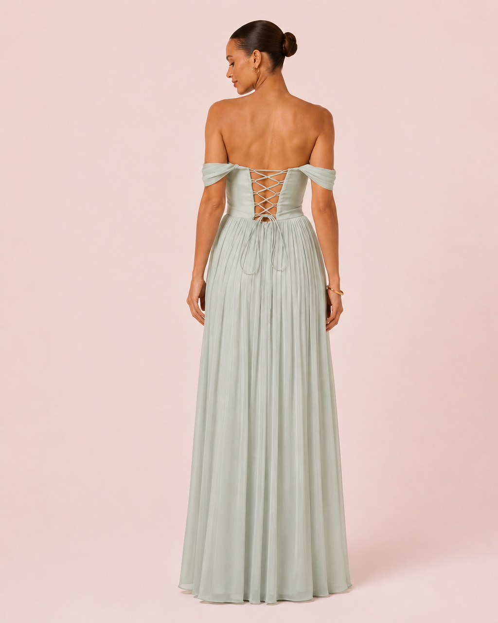 Elsa - Longue robe satinée vert sauge