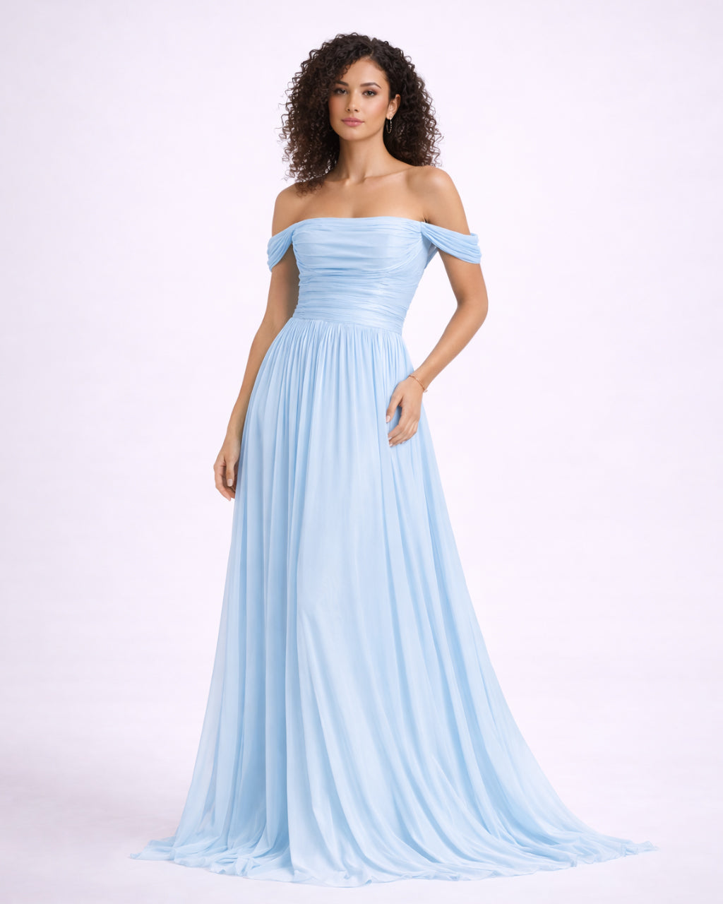 Elsa - Longue robe satinée bleu ciel