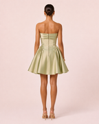 Juliette - Robe courte satinée vert sauge