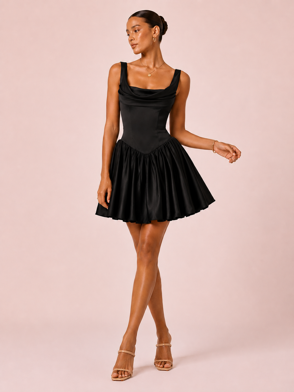 Josephine - Robe courte satinée noire