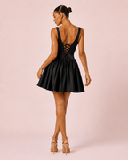 Josephine - Robe courte satinée noire