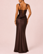 Pauline - Longue robe satinée marron