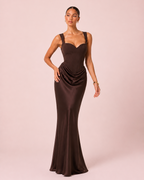 Pauline - Longue robe satinée marron
