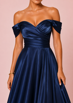 Romy - Robe à épaules dénudées bleu marine