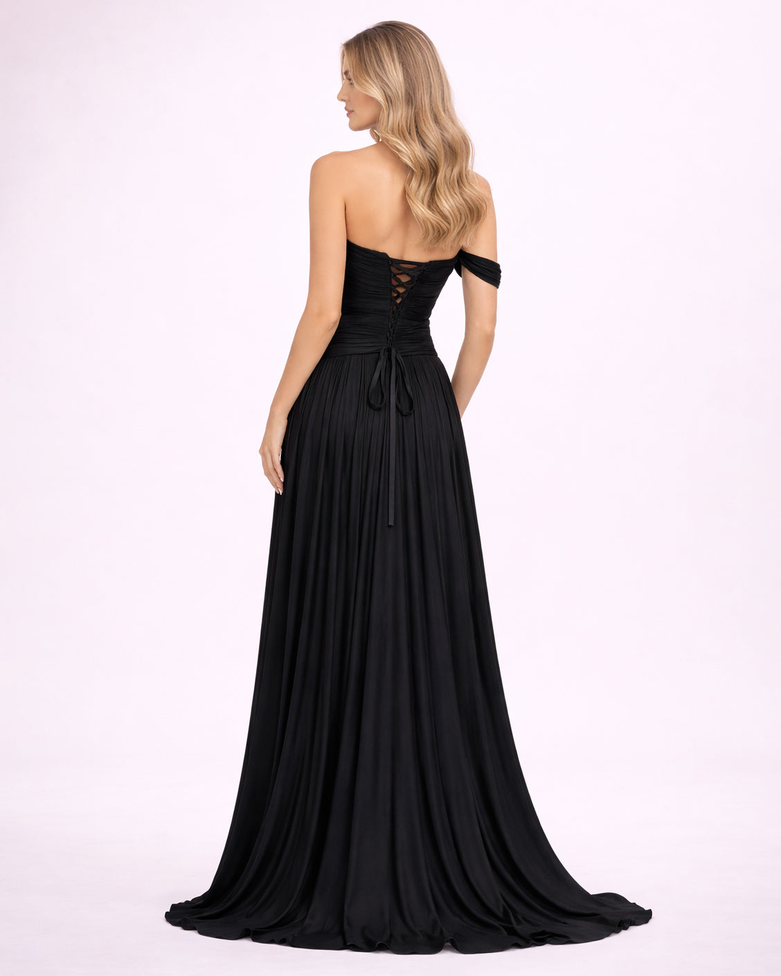 Ludivine - Longue robe satinée noire