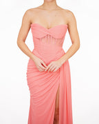 Mariana - Longue robe corset en mousseline corail