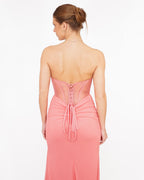 Mariana - Longue robe corset en mousseline corail