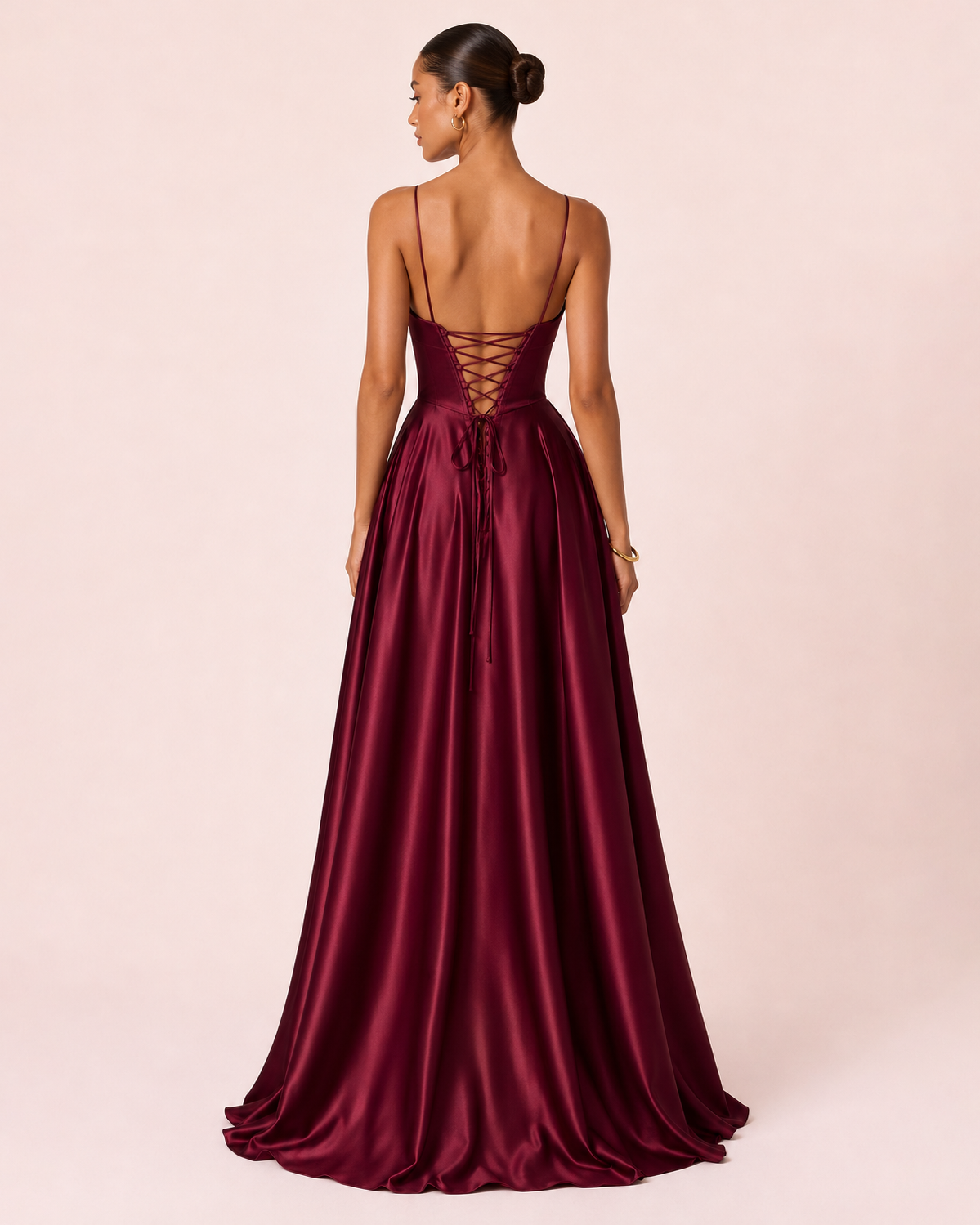 Noa - Robe corset en satin bordeaux