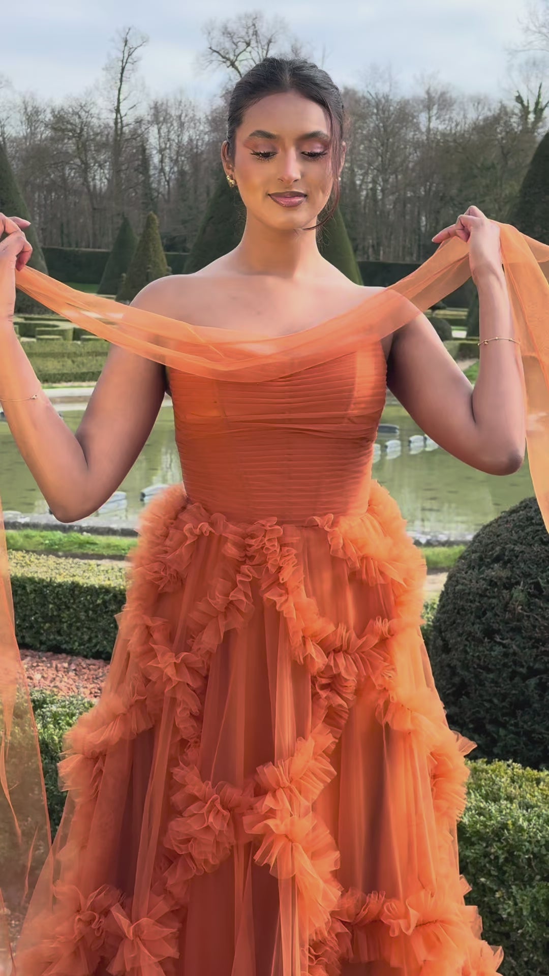 Alia - Longue robe en tulle terracotta