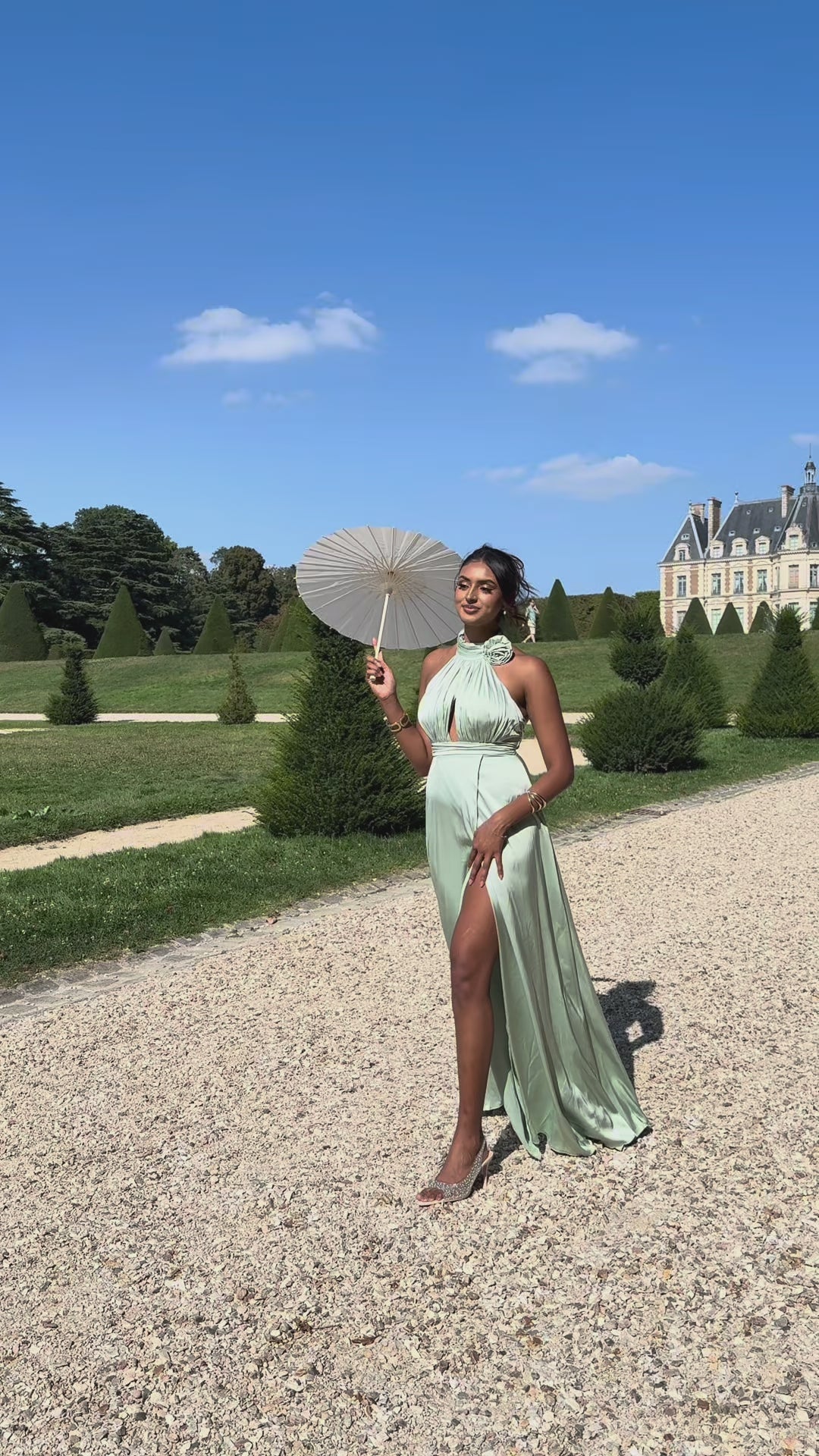 Longue Robe Satinée Verte Sauge