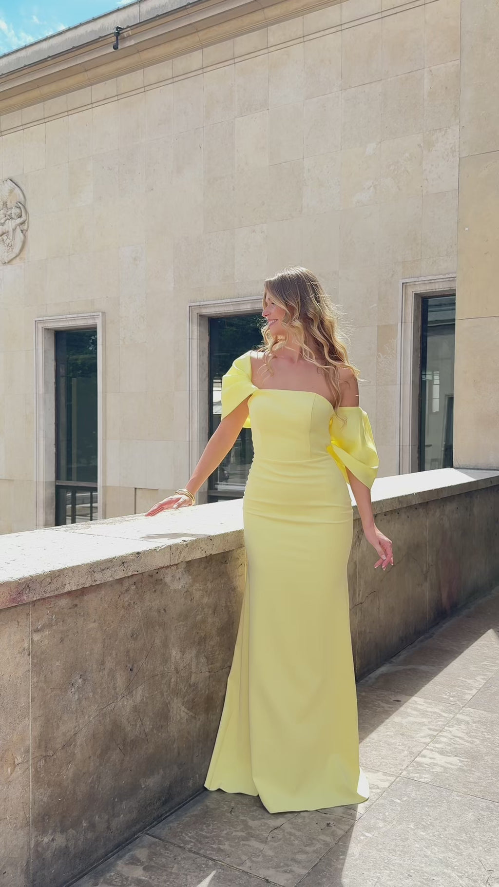 Emma - Robe en crêpe jaune