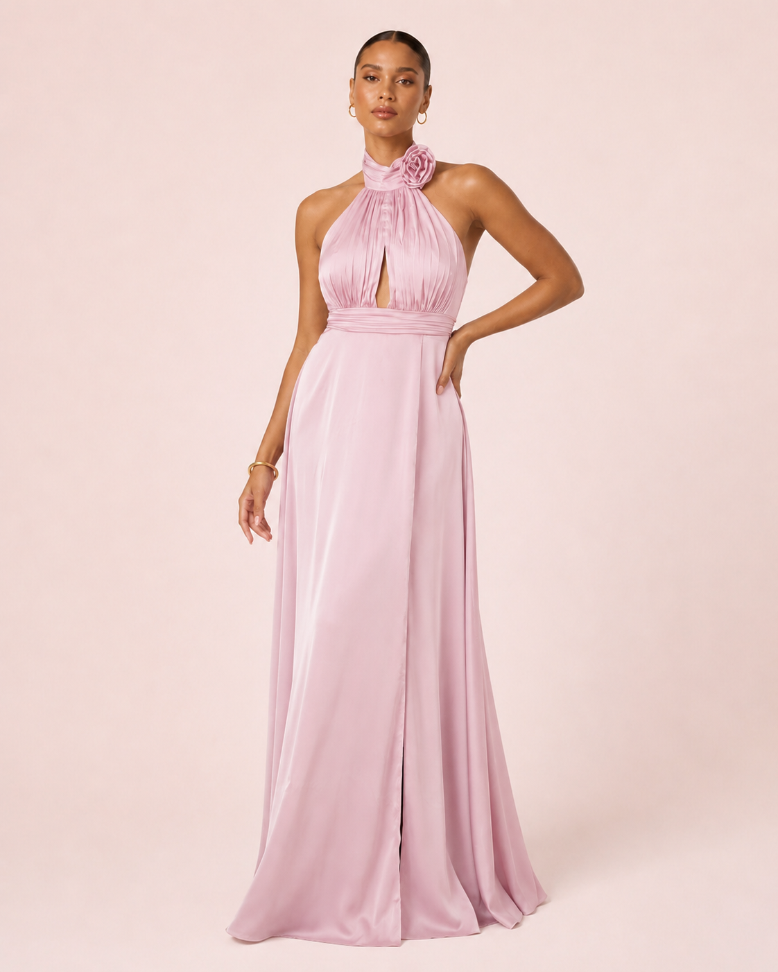 Rose - Longue robe satinée rose poudrée