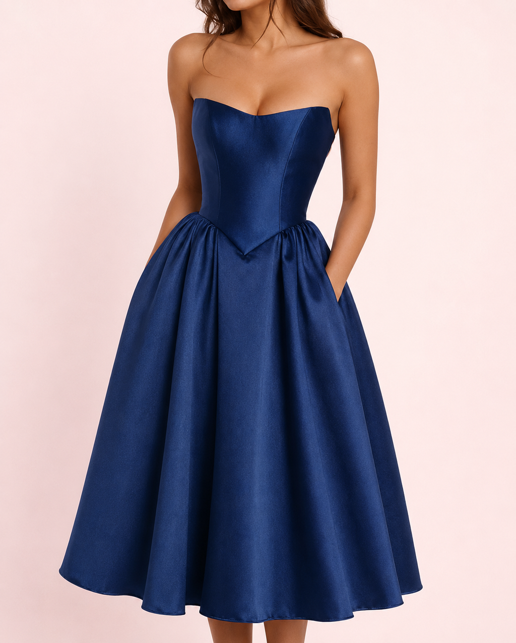 Andréa - Robe midi en satin bleu marine